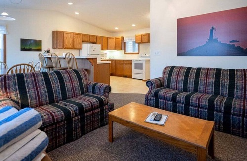 Saugatuck Cottage | Goshorn Lake Resort Cottage #23