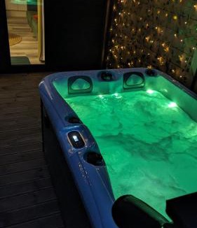 West Rainton Ski Chalet | Gosling Lodge