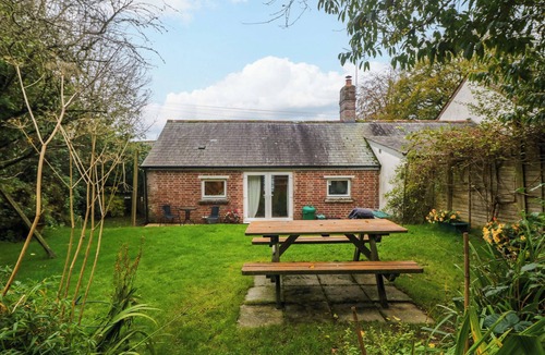 Black Torrington Cottage | Goslings