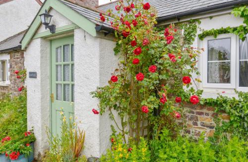 Black Torrington House | Goslings