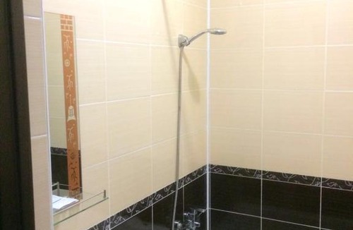 Neftekumsk Hotel | Gostiniy Dvor Inn