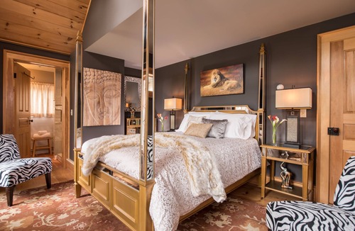 Trumansburg Bed & Breakfast | Gothic Eves Inn and Spa Bed and Breakfast