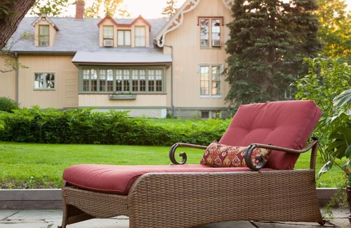 Trumansburg Bed & Breakfast | Gothic Eves Inn and Spa Bed and Breakfast