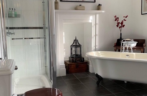 East Grinstead Bed & Breakfast | Gothic House