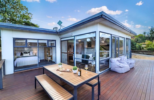 Goughs Bay House | Goughs Gem