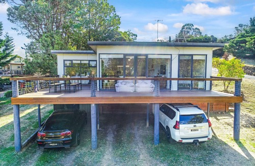 Goughs Bay House | Goughs Gem