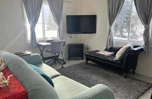 Goulais River House | Goulais Bay Guesthouse