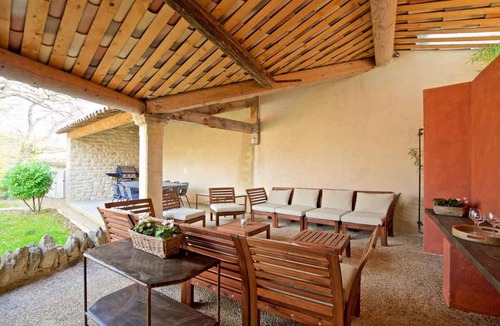 Goult House | Goult Villa Sleeps 8 Pool