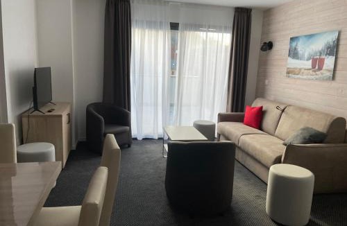 Eaux-Bonnes Apartment | Gourette: Appartement 8 pers, 56m² avec Animaux admis - FR-1-860-23