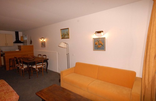Eaux-Bonnes Apartment | Gourette, cozy apt, 6 ppl, pets allowed