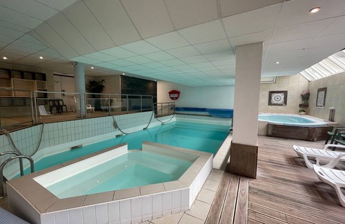 Eaux-Bonnes Apartment | Gourette: Duplex Studio 7 pers, Pool & WIFI