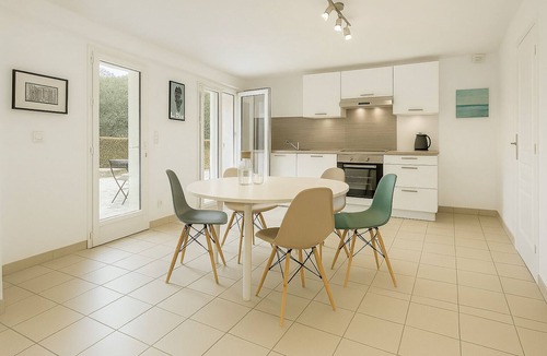 Pornic Apartment | Gourmalon Rez de Jardin à Proximité Immédiate du Vieux Port Face au Château