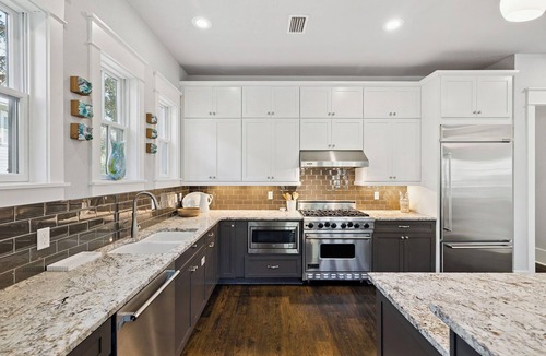 Forest District House | Gourmet Chef's Kitchen! Multiple Porches! 4 Bikes!
