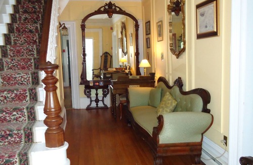 Nelson Miramichi Hotel | Governor's Mansion Inn