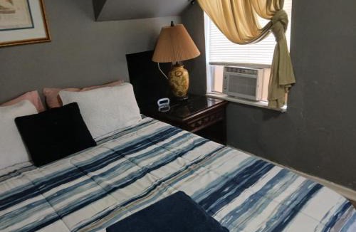 Fort Myers House | GpL 4134 Cozy & Spacious 4BR Shared House
