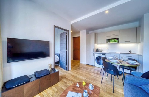 Quartier Exposition-Bajatiere Apartment | #GQ | Le Beau Mallifaud🌼