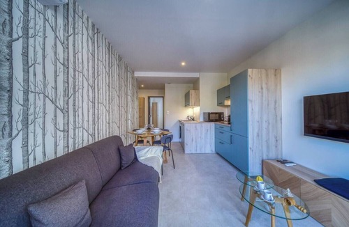 Quartier Exposition-Bajatiere Apartment | #GR | Le Joli Mallifaud 🌸