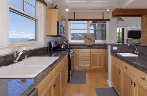 Saddle Ridge House | Gr8 Family/Friends Luxury Big Sky Townhome w/Garage,Hot Tub,Views, 2 King Suites