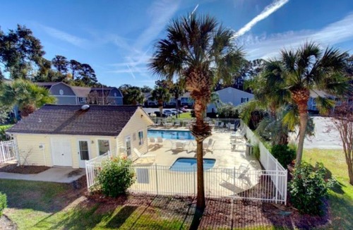 Demere Park Condo | Grab a summer date Early! July 4 week just opened up!