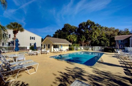 Demere Park Condo | Grab a summer date Early! July 4 week just opened up!