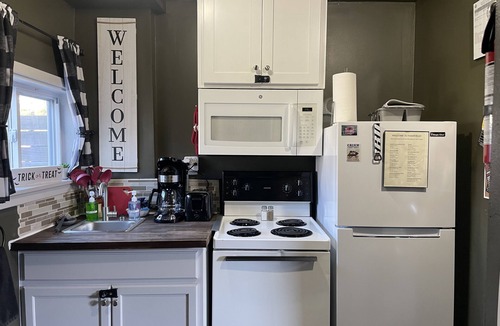 Charlotte Park Apartment | Grab-n-Go Breakfast @ The Guesthouse Nashville