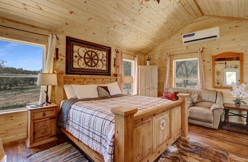 Blanco Cabin | Grace Cabin