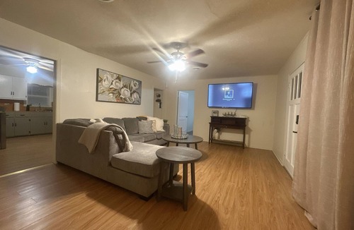 Taylor House | Grace House 2-bedroom in Taylor Texas