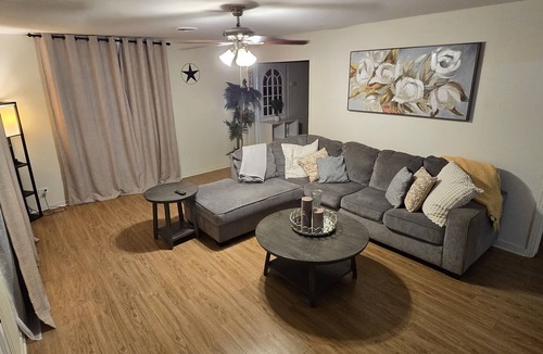 Taylor House | Grace House 2-bedroom in Taylor Texas