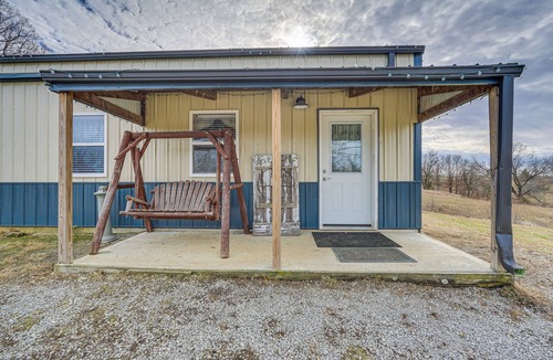 Rucker House | 'Grace Place' Clark House on Farm: Shared Hot Tub!