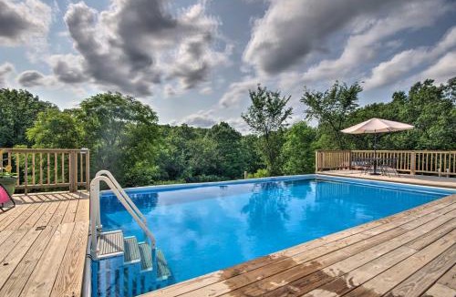 Rucker House | Grace Place Clark House on Farm Shared Hot Tub!