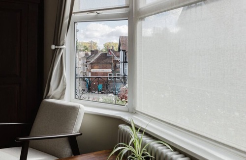 Tring Apartment | Grace`s Guesthouse Room 4