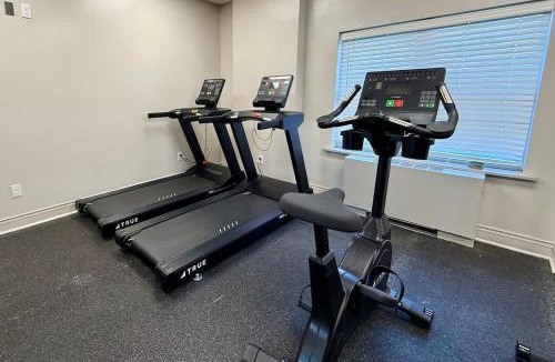 North Central Omaha Apartment | Graceland 317