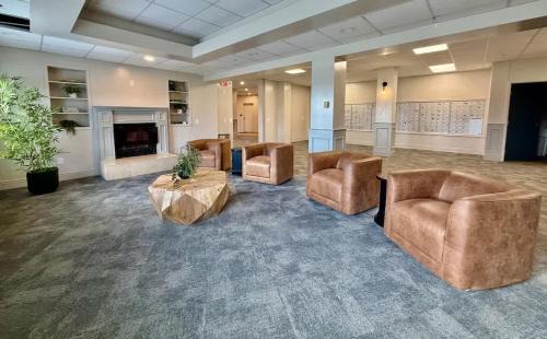 North Central Omaha Apartment | Graceland 317
