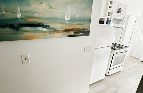 Salisbury Beach House | Graceland - Steps to the Beach