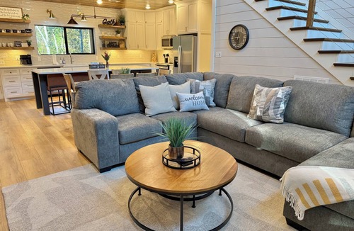 Hochatown Cabin | Gracewood Creek - Luxury Cabin, New Heated Pool