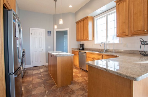 Romulus House | Gracie's Place: Stunning Lakefront Escape on Seneca Lake!