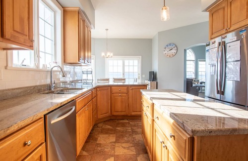 Romulus House | Gracie's Place: Stunning Lakefront Escape on Seneca Lake!