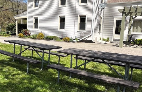 Bozrah House | Gracious, comfy, 1800’s Full Farmhouse