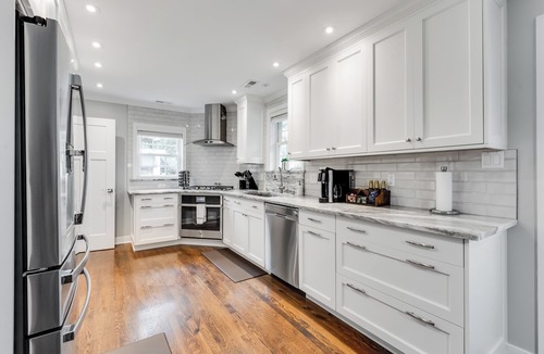 Richmond House | Gracious Lee at Willow Lawn | 3BR Prime Location