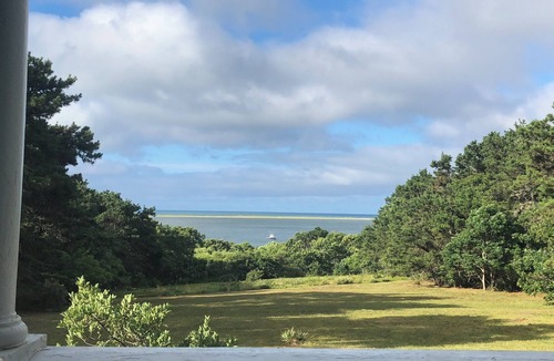 Edgartown House | Gracious Victorian On Chappy