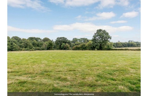 Llantilio Crossenny House | Grade II listed - one bedroom barn conversion