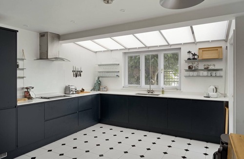 Exeter House | Grade II Listed House in Central Exeter