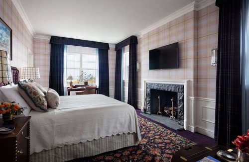 Evanston Hotel | Graduate by Hilton Evanston