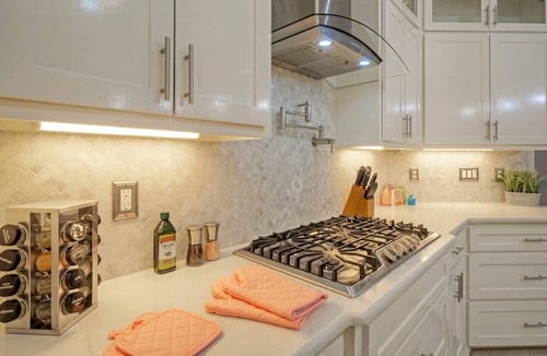 South Side House | Graford by AvantStay | Hot Tub, Firepit, Mini Putt