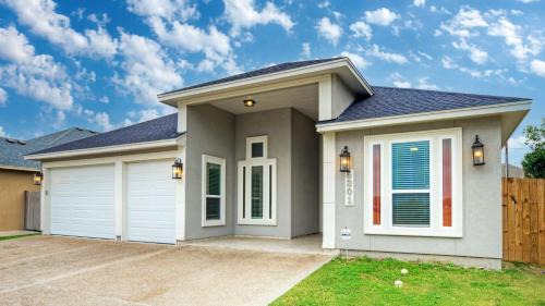 South Side House | Graford by AvantStay