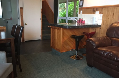 Thames Cottage | Grafton Cottage & Chalets