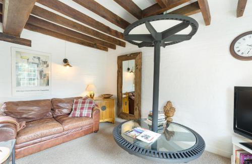 Broughton Hackett House | Grafton Mill