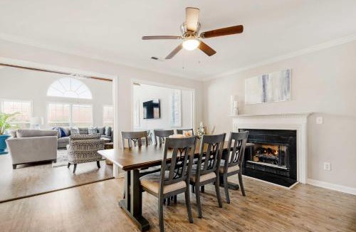 Graham House | Graham Home w/Private Pool & Ping-Pong Table!