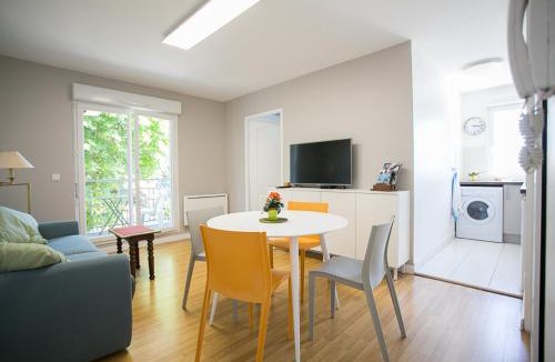 Chartres Apartment | Grain de Blé,Apt lumineuxà 2 pas du centre de chartres et du colisée