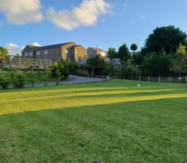 Saddleworth House | Grains Bar Hotel